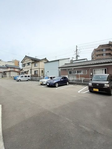 駐車場　駐車場完備です