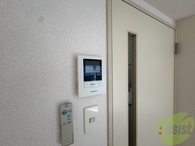 セキュリティ　ＴＶモニター付インターホンです。来客者の顔が見えるので安心！