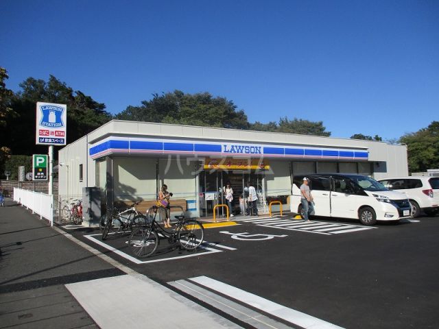 コンビニ　ローソン　府中市本町一丁目店（コンビニ）まで725m