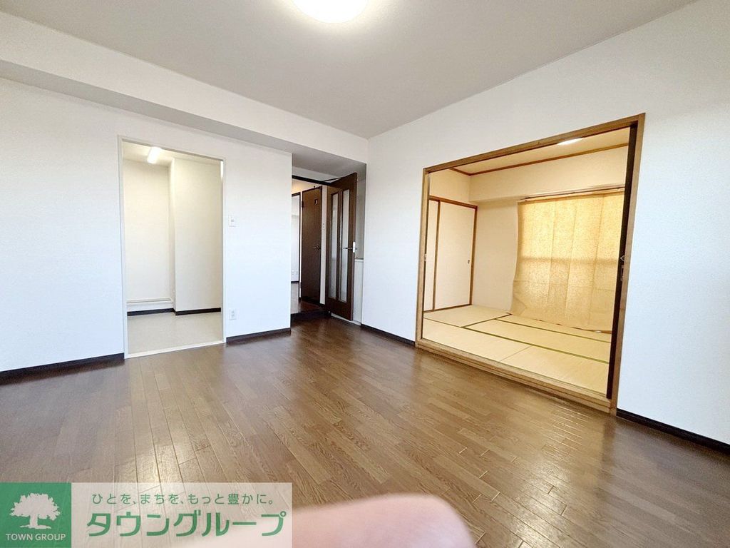 リレント谷塚の居間写真