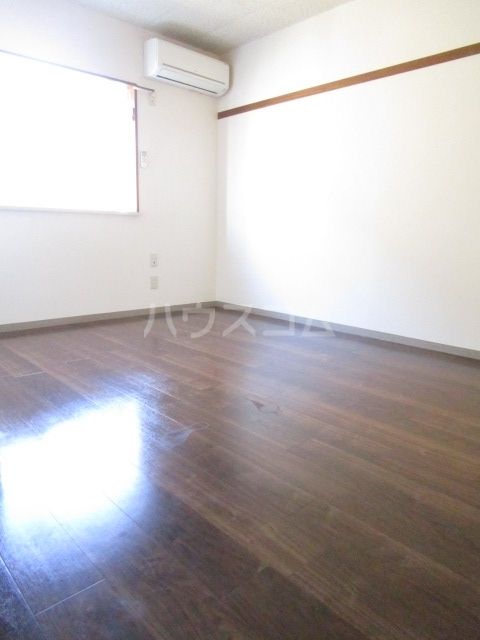 ひらきだハイツの居間写真