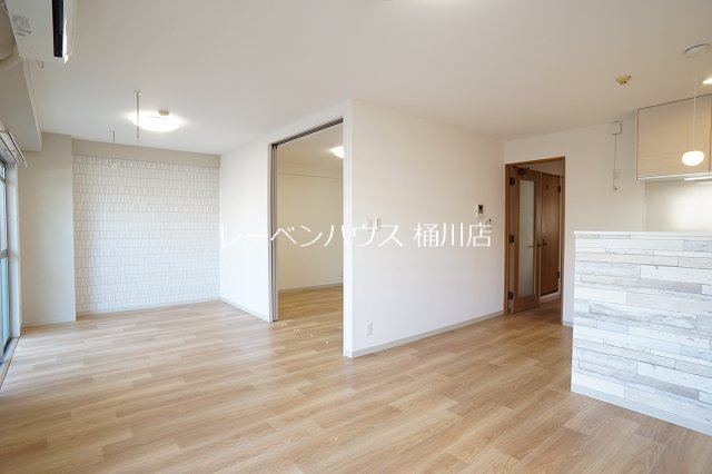 居室・リビング　レーベンハウス桶川店へ　048-787-5511
