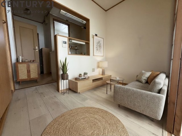 居室・リビング　画像中の家具はAIにより配置加工している為、付属しません