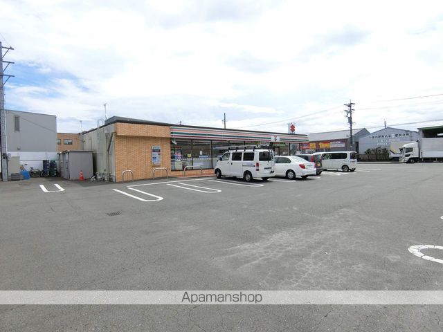 コンビニ　セブンイレブン（コンビニ）まで1695m