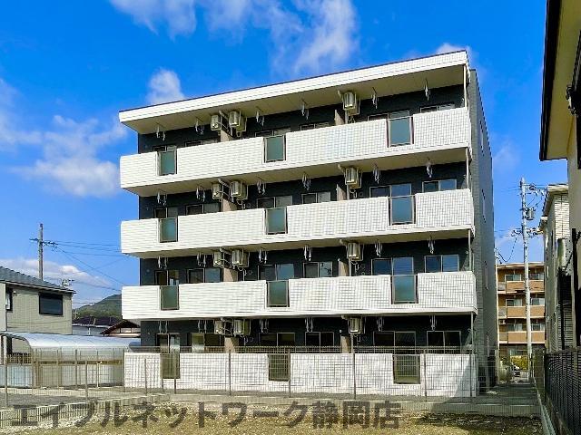 建物外観　落ち着いた雰囲気の外観です