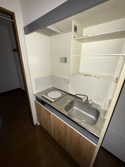 キッチン　※別部屋の写真です
