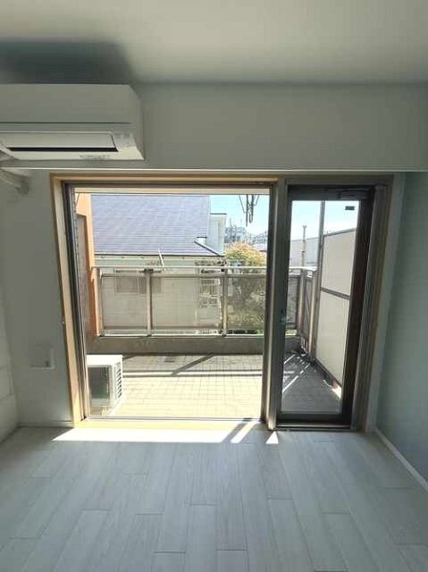 玄関　エアコン完備