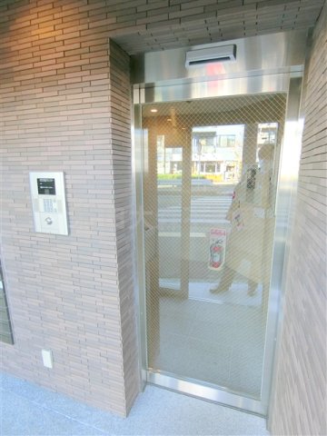 エントランス　防犯カメラTVモニター付オートロック宅配BOXメールBOX