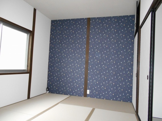 城が山 5丁目戸建の居間写真