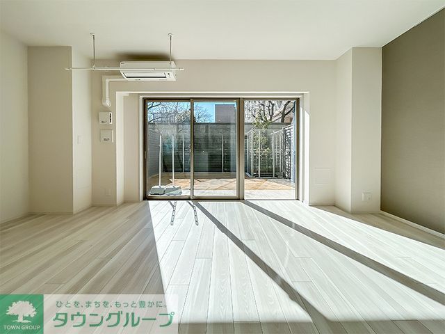 フロンティアレジデンス錦糸公園の居間写真