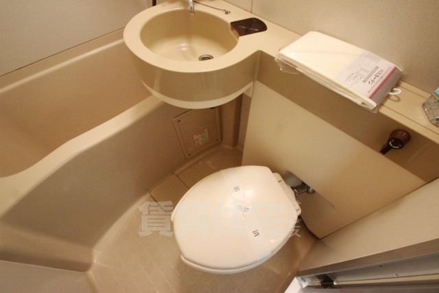 レアレア梅田6番館のトイレ写真