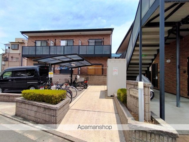 アンプルールクラージュエトッフの外観写真