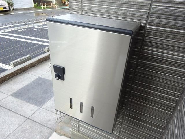アン ロジュモンの外観写真