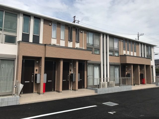 アン ロジュモンの外観写真
