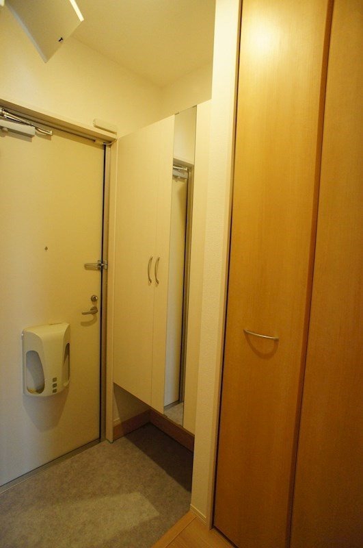 D-roomケヤキ通り Bの玄関写真