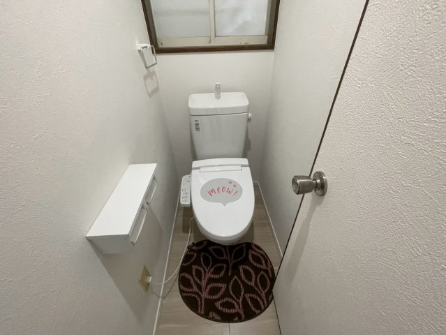 羽曳野市島泉4丁目戸建のトイレ写真