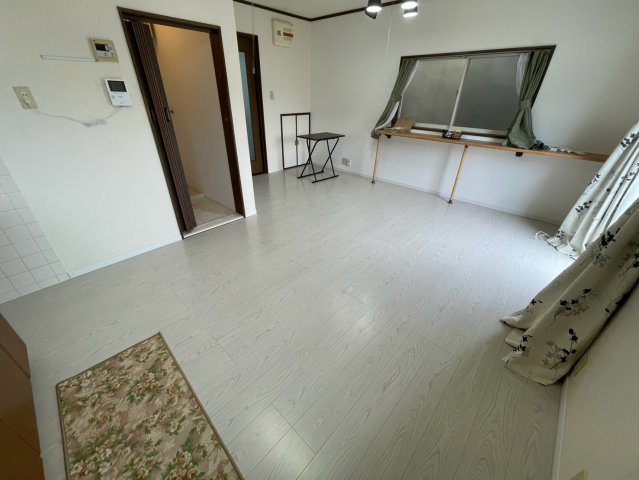 羽曳野市島泉4丁目戸建の内装写真