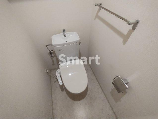 ＪＲ中央線 中野駅 徒歩15分 5階建 築27年のトイレ写真