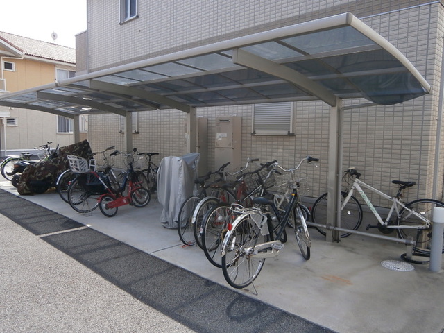 その他　屋根付き駐輪場