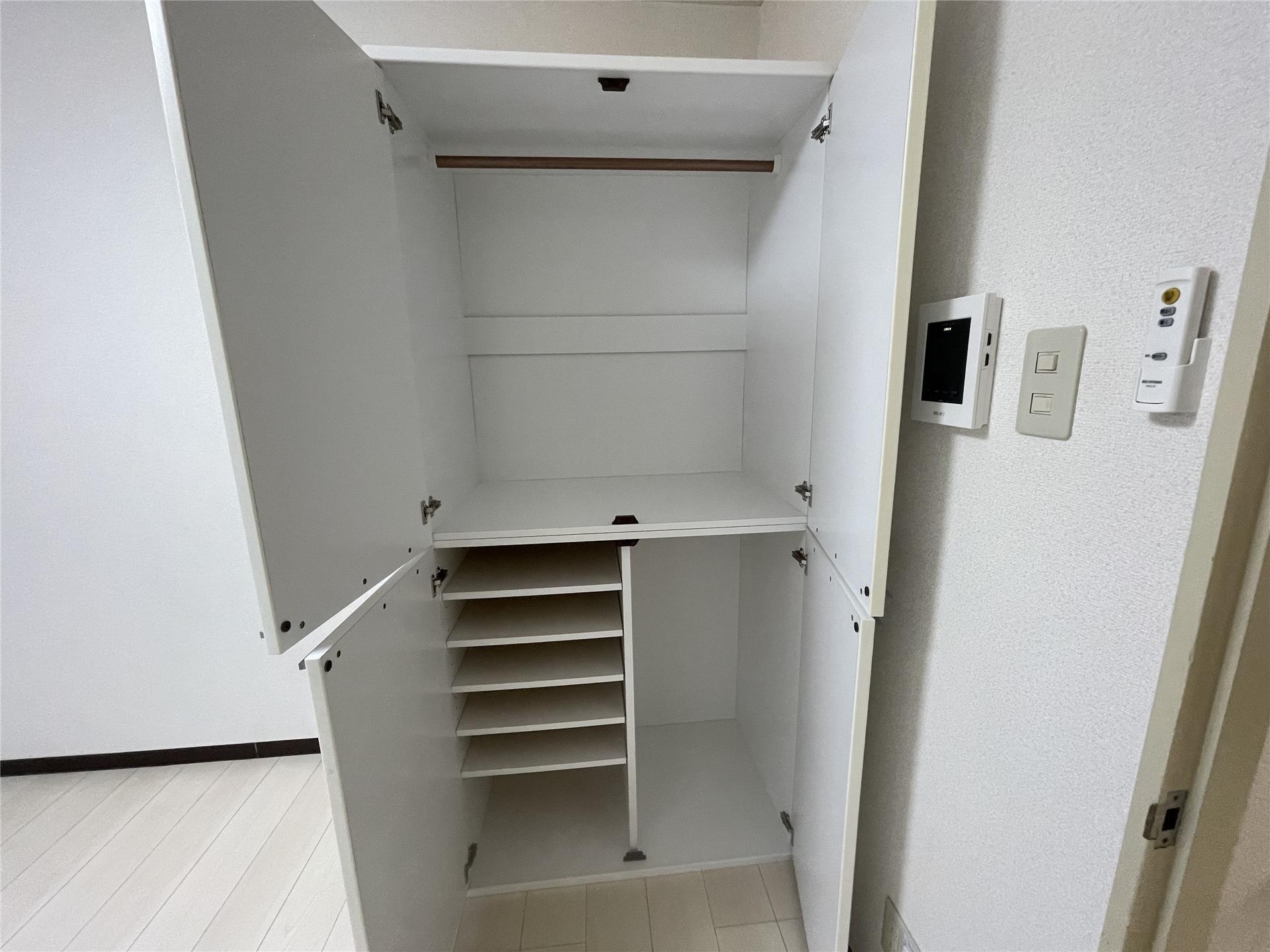 収納　使い分けの出来る収納です(別部屋参考写真)
