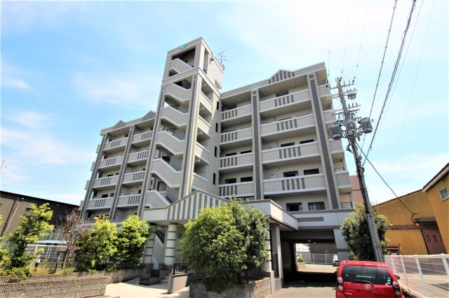 建物外観　カトン・テール