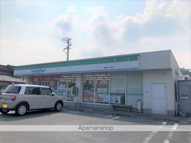 コンビニ　ファミリーマート鹿屋打馬１丁目店（コンビニ）まで700m
