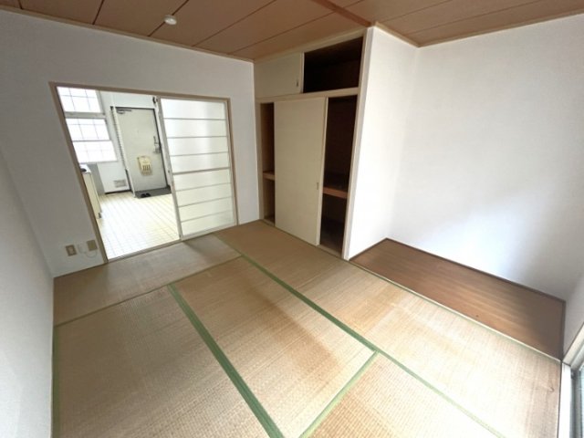 メゾンフジの居間写真