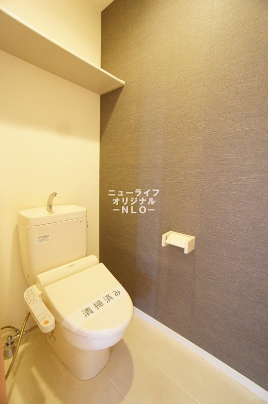 トイレ　あると嬉しい温水洗浄便座付き☆