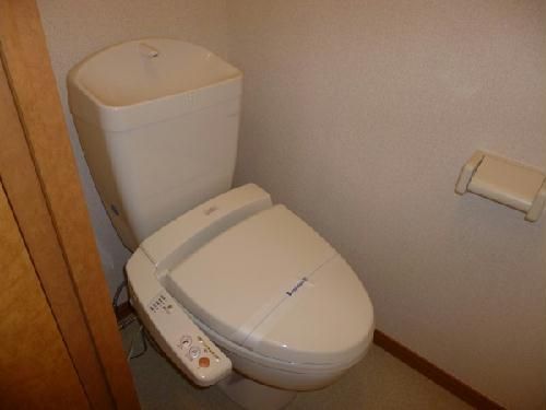 レオパレスアザレアのトイレ写真