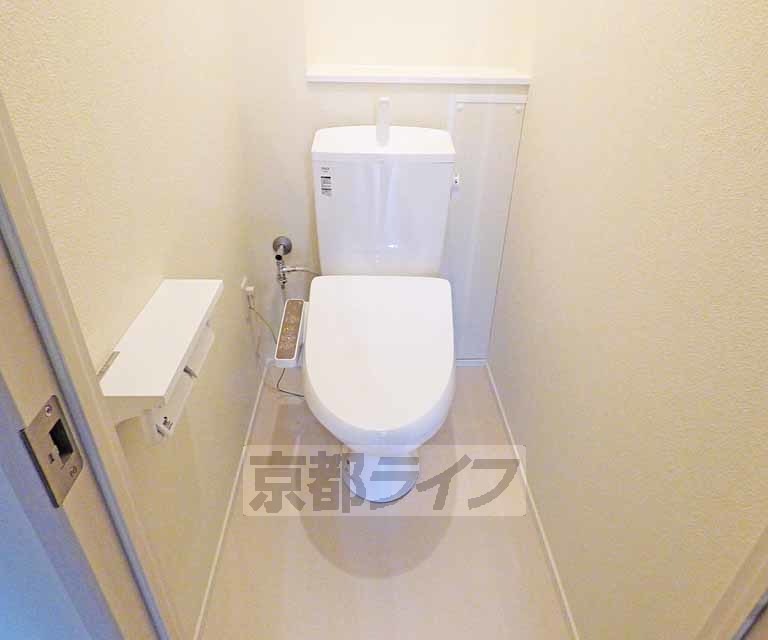地下鉄烏丸線 北大路駅 徒歩21分 2階建 築3年のトイレ写真