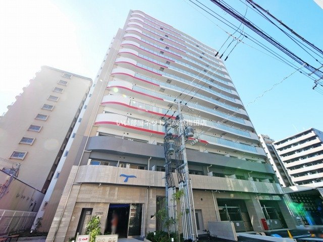 セレニテ江坂グランデの外観写真