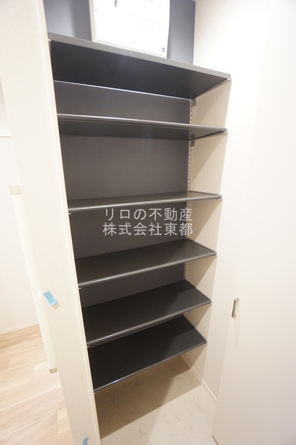玄関　下駄箱がついているので、片付いた玄関をキープできます！