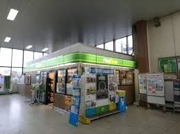 コンビニ　ニューデイズミニ船橋法典1号（コンビニ）まで180m