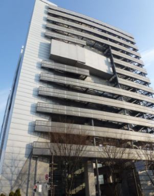 図書館　新宿区立四谷図書館（図書館）まで102m
