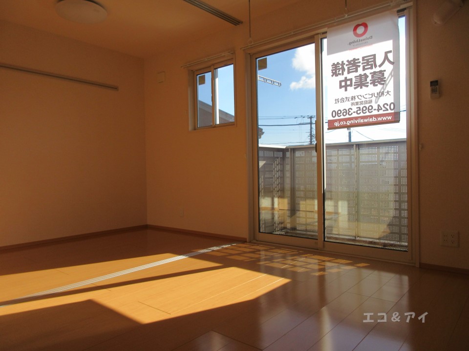 ラフィネ Aの居間写真