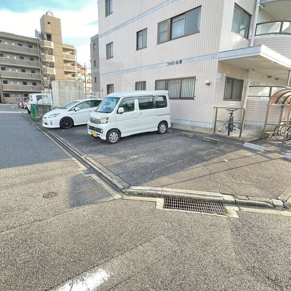 地下鉄鶴舞線 庄内通駅 徒歩10分 4階建 築35年の風呂写真