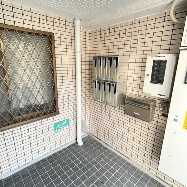 地下鉄鶴舞線 庄内通駅 徒歩10分 4階建 築35年の居間写真