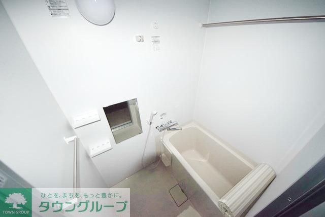 バス・シャワールーム　きれいなバスルーム