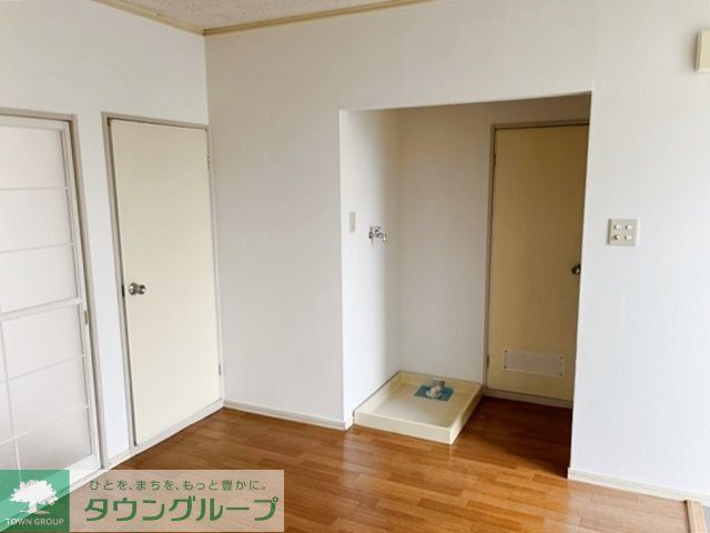 b’CASA本八幡re-bornの居間写真