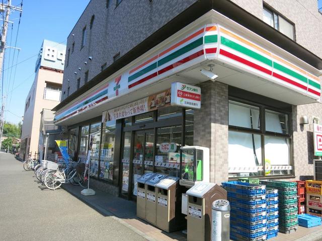 コンビニ　セブンイレブン三鷹大沢6丁目店（コンビニ）まで132m