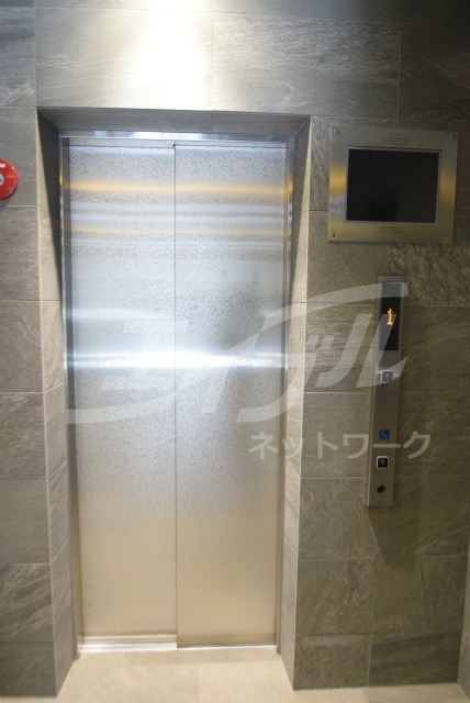 地下鉄谷町線 南森町駅 徒歩5分 14階建 築9年の外観写真
