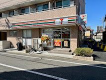 コンビニ　セブンイレブン 北区中十条3丁目店（コンビニ）まで435m