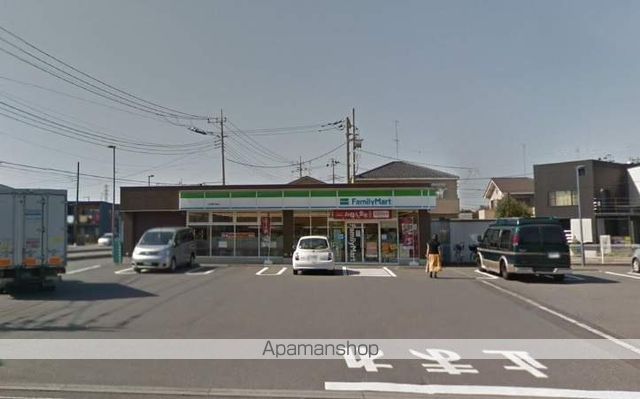 コンビニ　ファミリーマート（コンビニ）まで350m