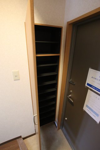 収納　シューズボックス
