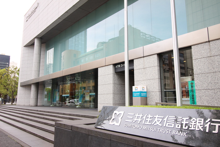 銀行　三井住友信託銀行（銀行）まで350m