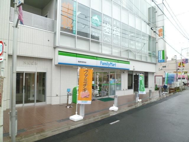 コンビニ　ファミリーマート（コンビニ）まで200m