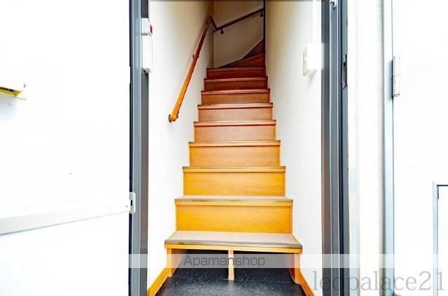 レオパレスしまなみの玄関写真