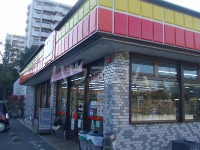 コンビニ　ヤマザキデイリーストア福岡貝塚店（コンビニ）まで708m