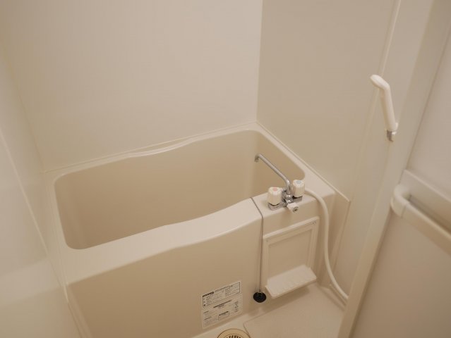 グロリアス八条の風呂写真