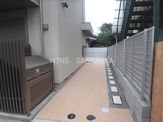 京王線 笹塚駅 徒歩5分 3階建 築8年の外観写真